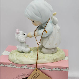 Precious Moments Figurine Feed My Sheep 1987 Members Only Vintage W/Box Tags